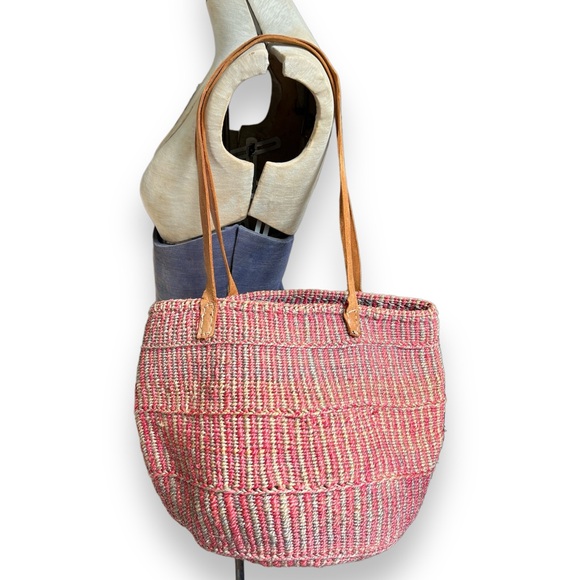 ✨✨FLASH SALE $35✨✨ Vintage Sisal Market Tote Shoulder Bag Leather Straps 90s - Picture 2 of 5
